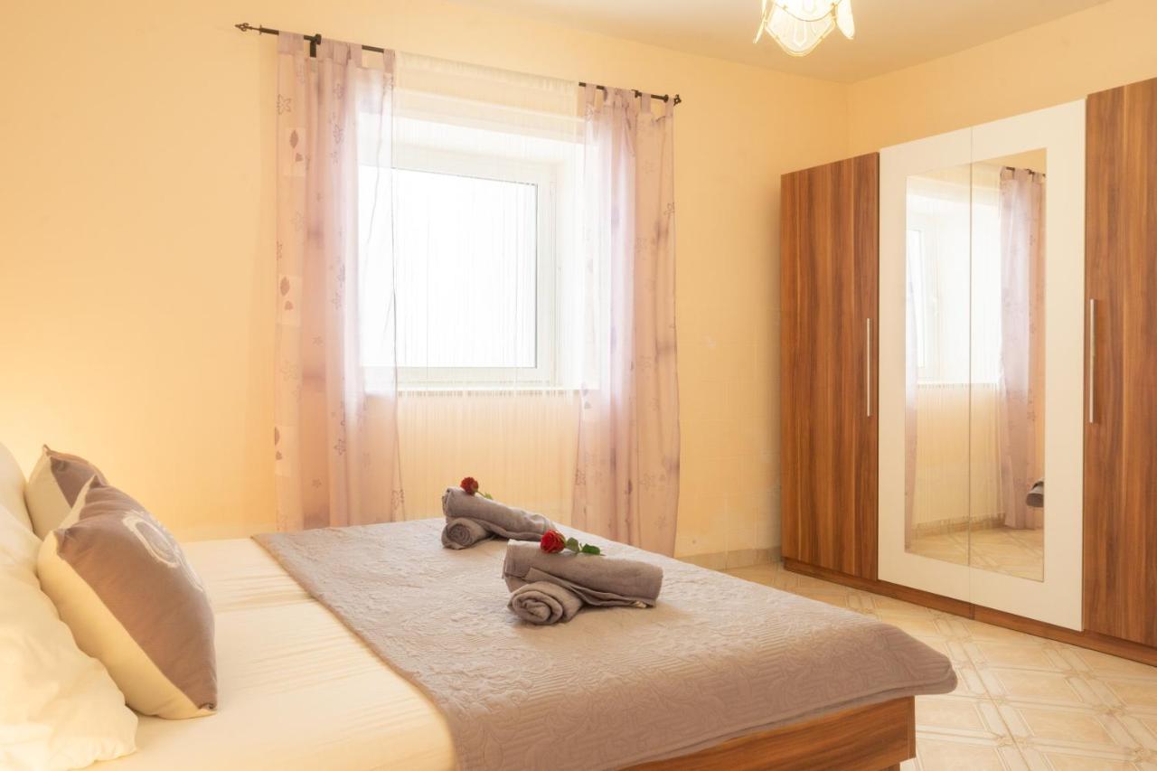 Apartment Coral เมทายนา ภายนอก รูปภาพ